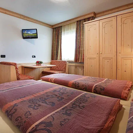 Champagne Hotel