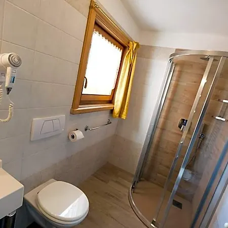 Champagne Hotel 3*