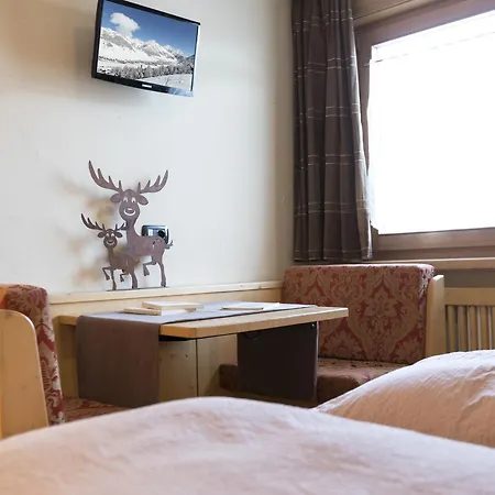 Champagne Hotel