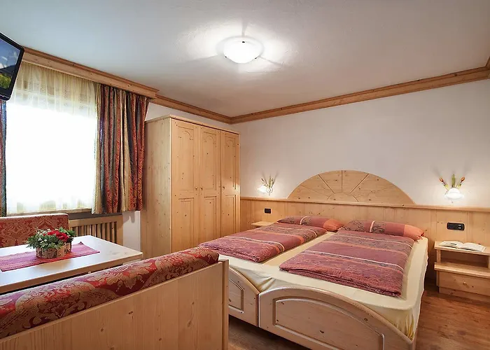 Hotell Champagne 3*